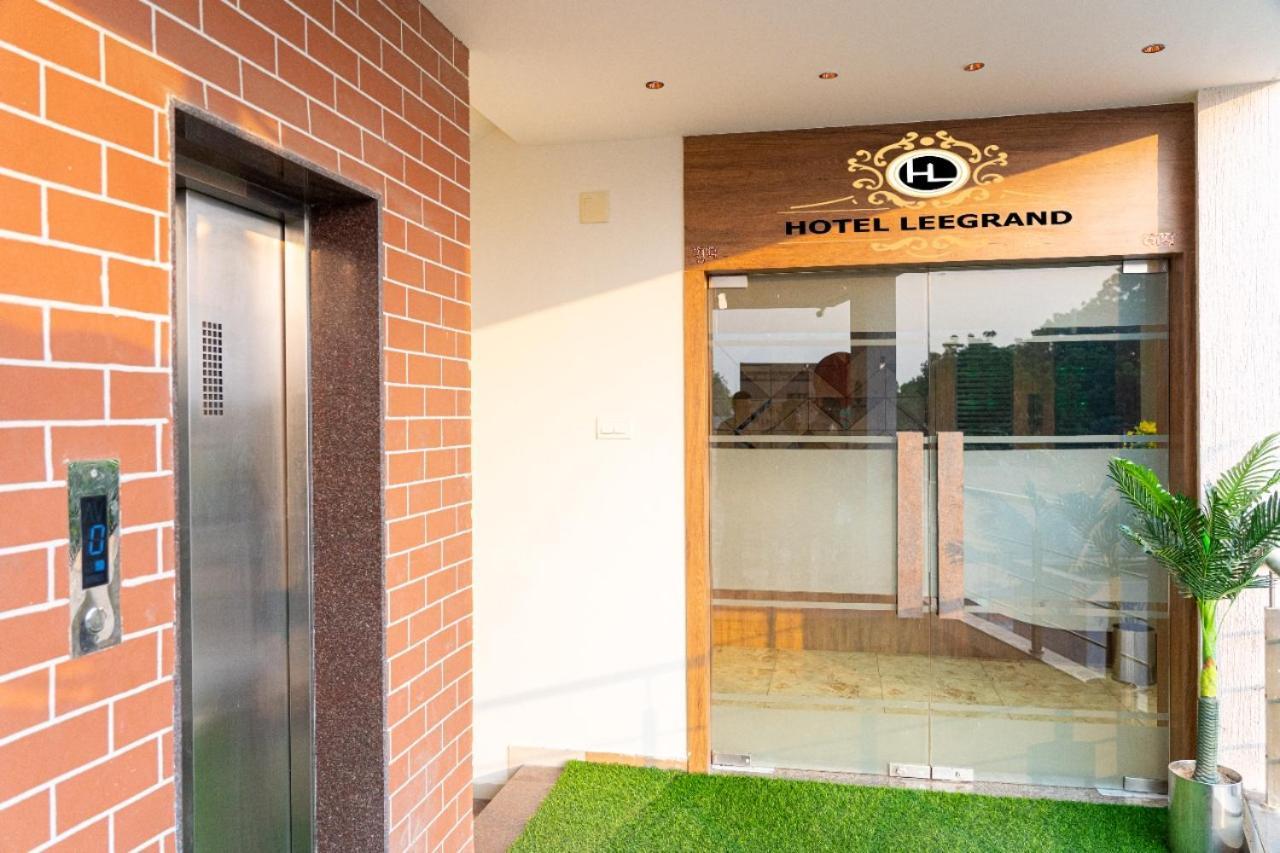 Hotel Lee Grand Ānand 외부 사진