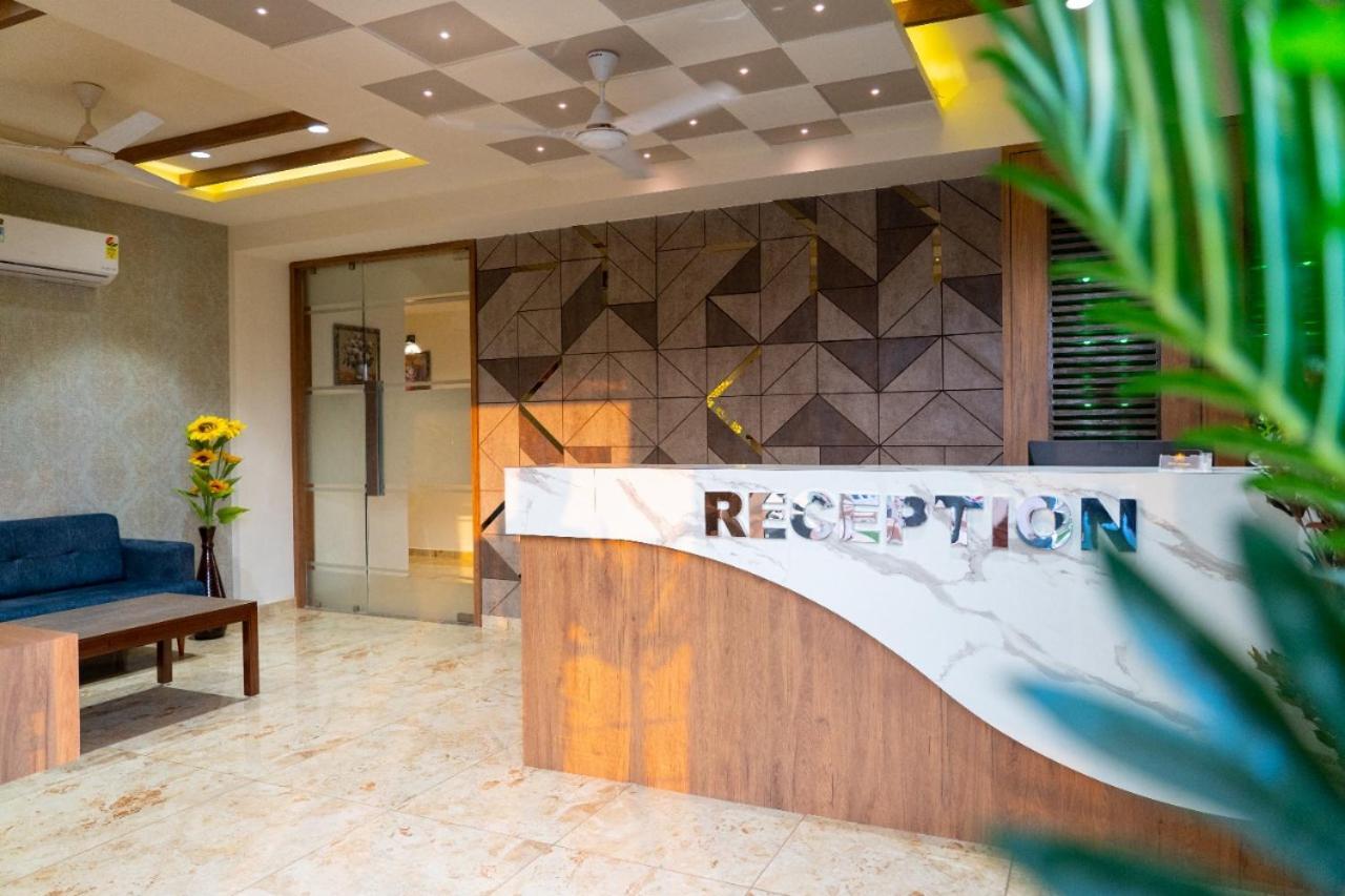 Hotel Lee Grand Ānand 외부 사진