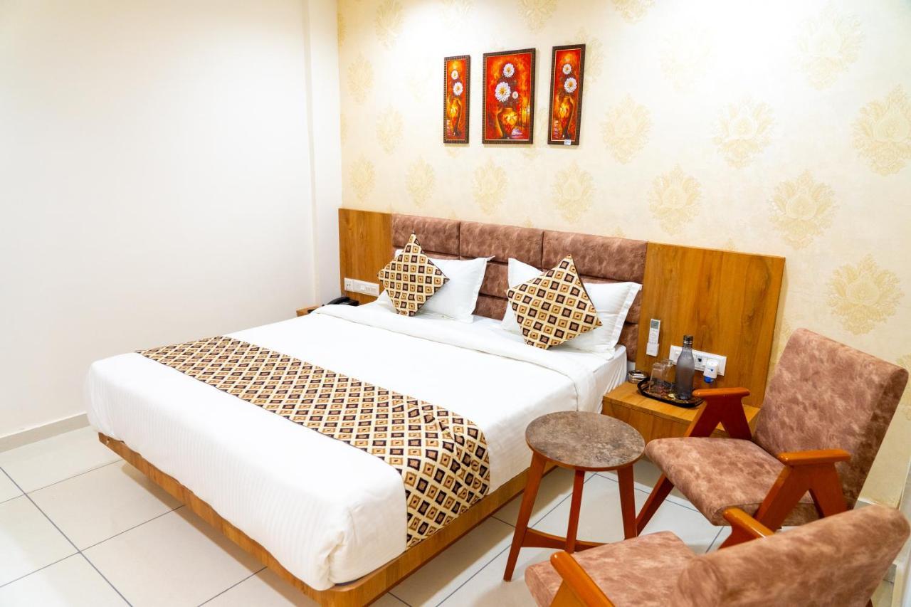 Hotel Lee Grand Ānand 외부 사진