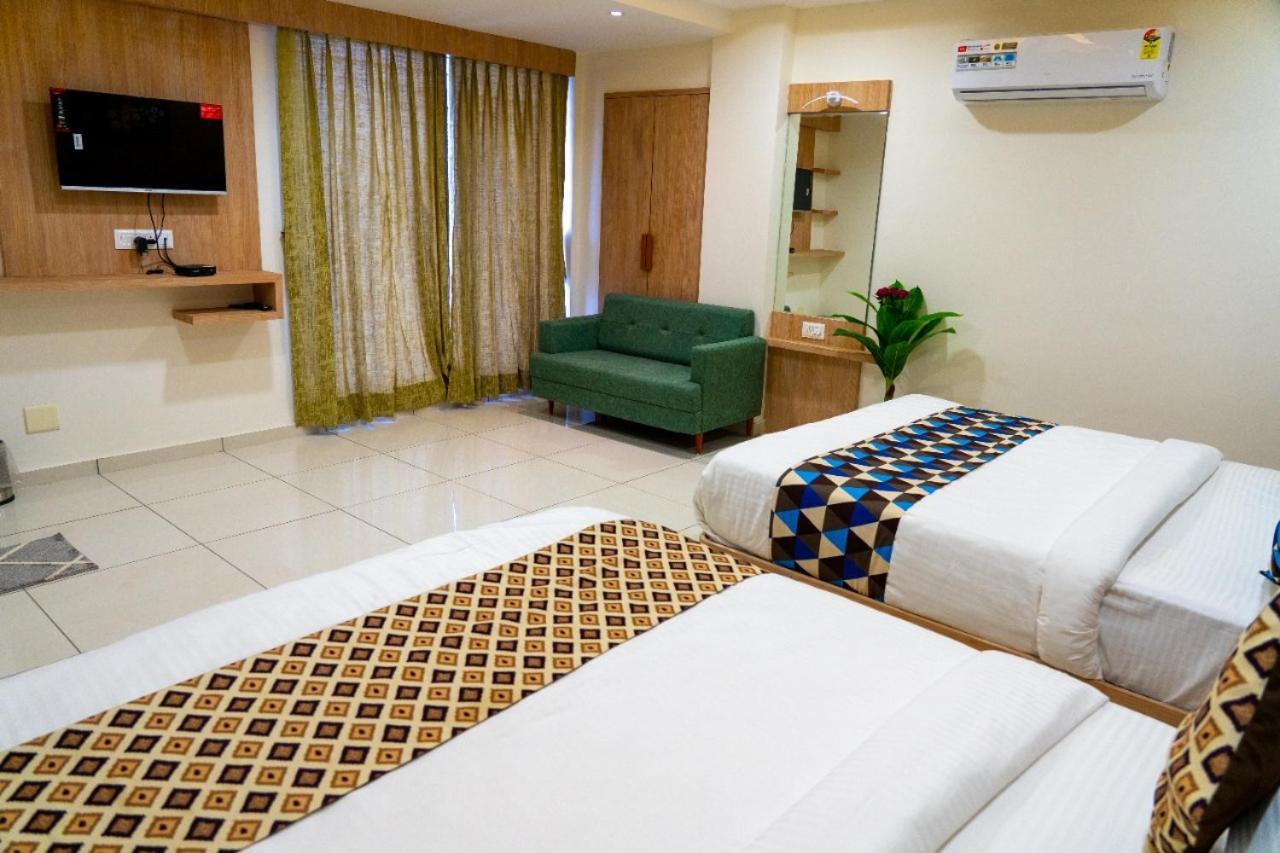 Hotel Lee Grand Ānand 외부 사진